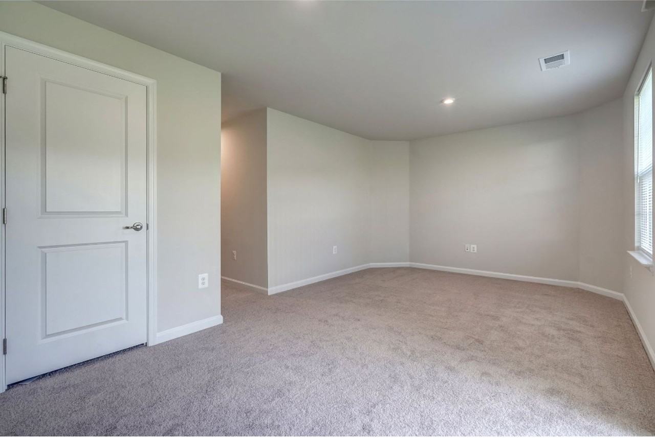 85 Virginia Ave Unit B - Photo 4 of 21