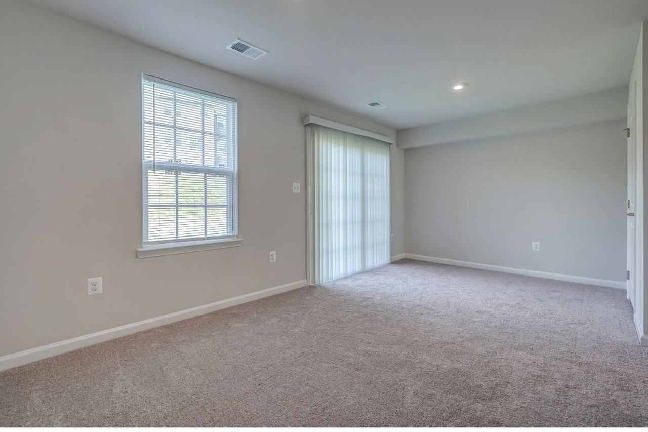 85 Virginia Ave Unit B - Photo 5 of 21