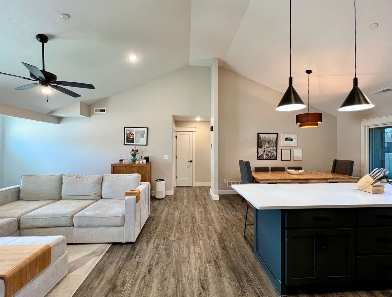 4912 Plumthicket Dr - Photo 7 of 50