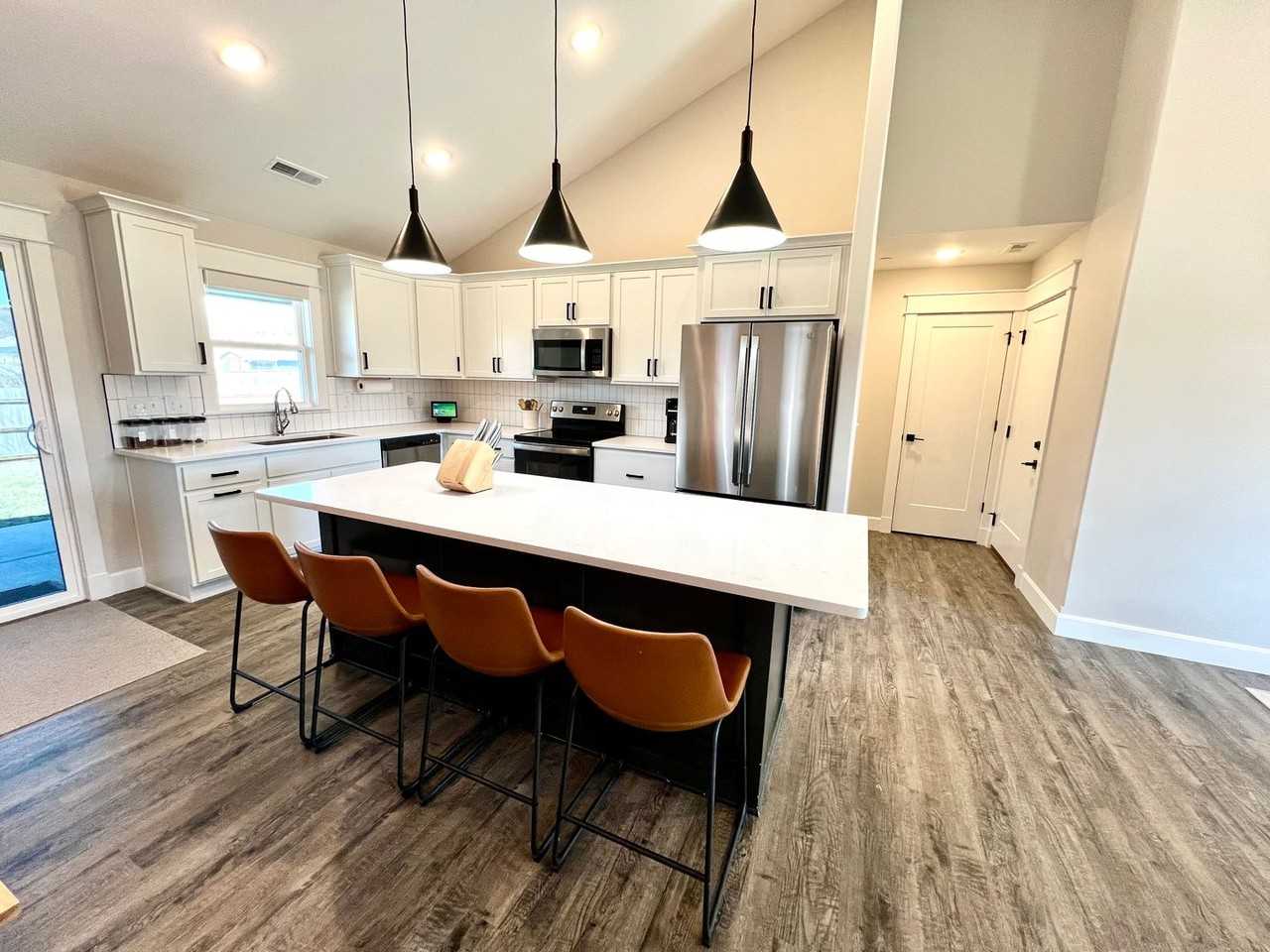 4912 Plumthicket Dr - Photo 3 of 26