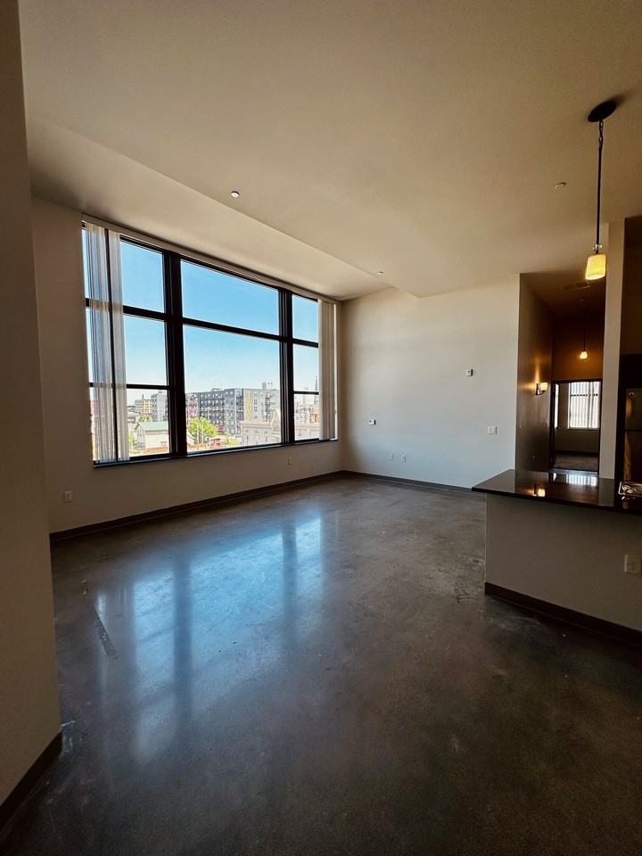 611 West National Avenue - Photo 5 of 50