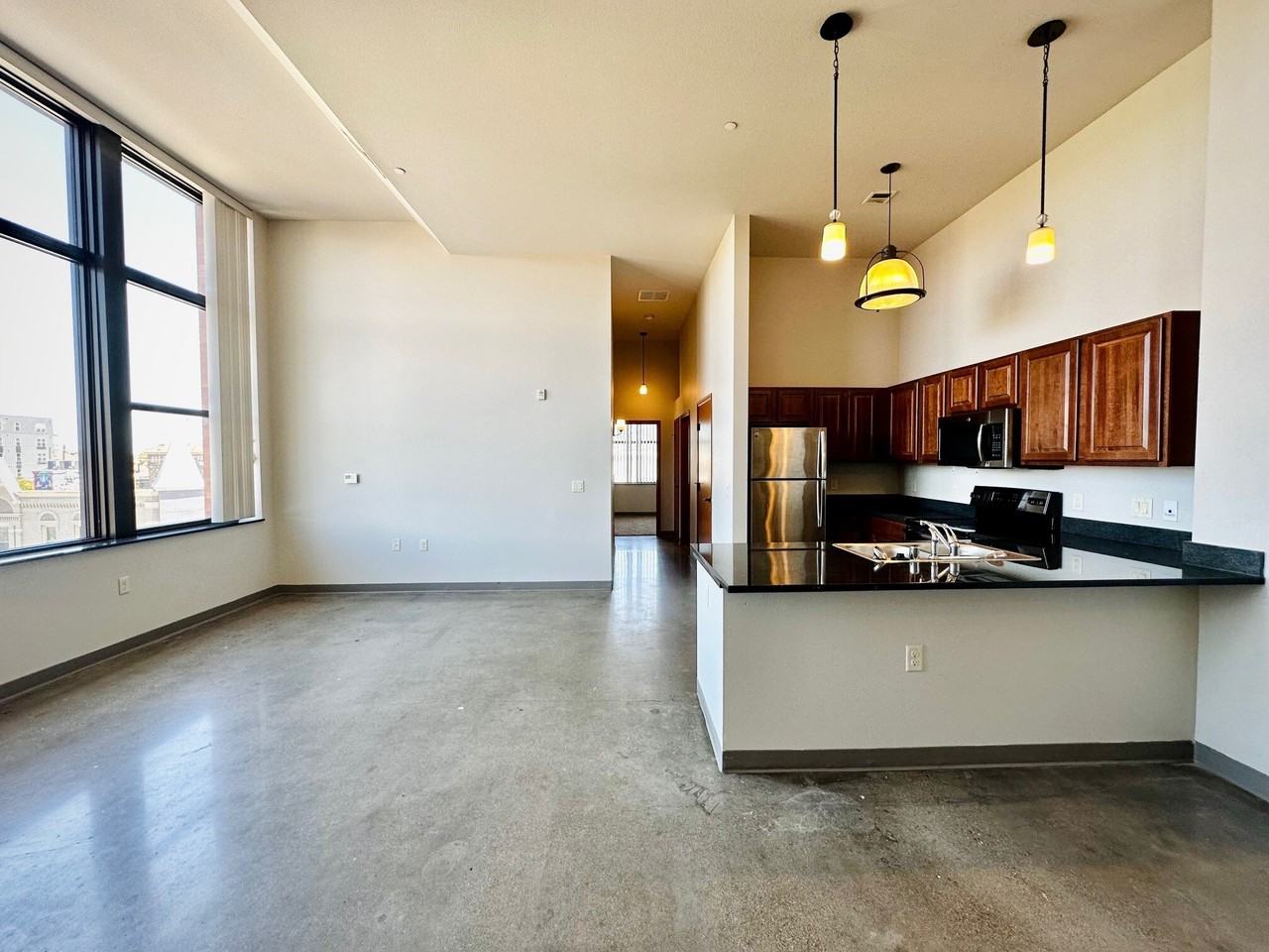 611 West National Avenue - Photo 6 of 50