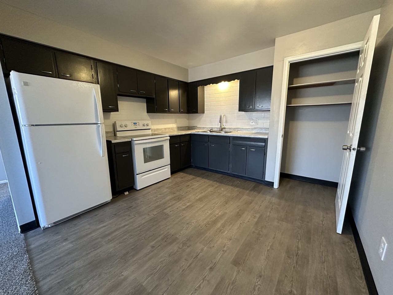 2941 Park Terrace Drive #8 - Photo 3 of 14