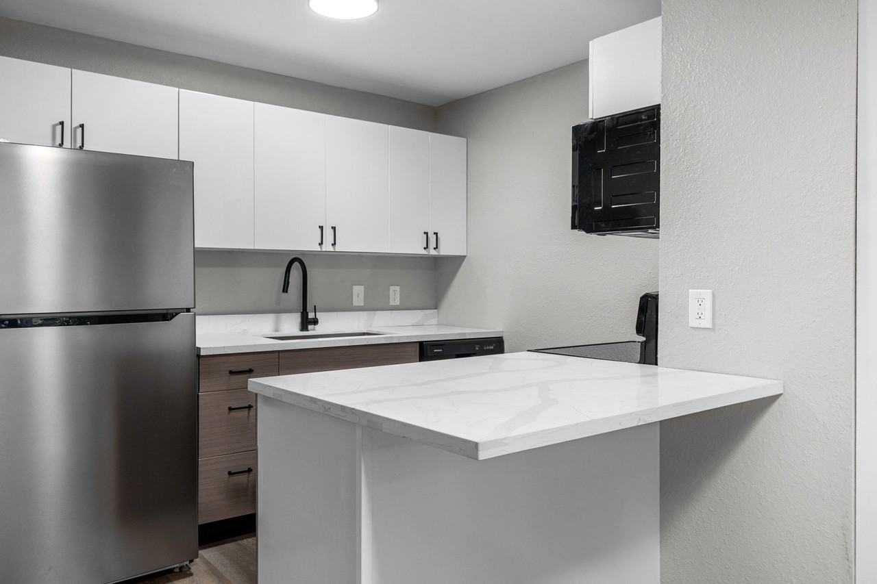 50 Devon Court - Photo 2 of 13