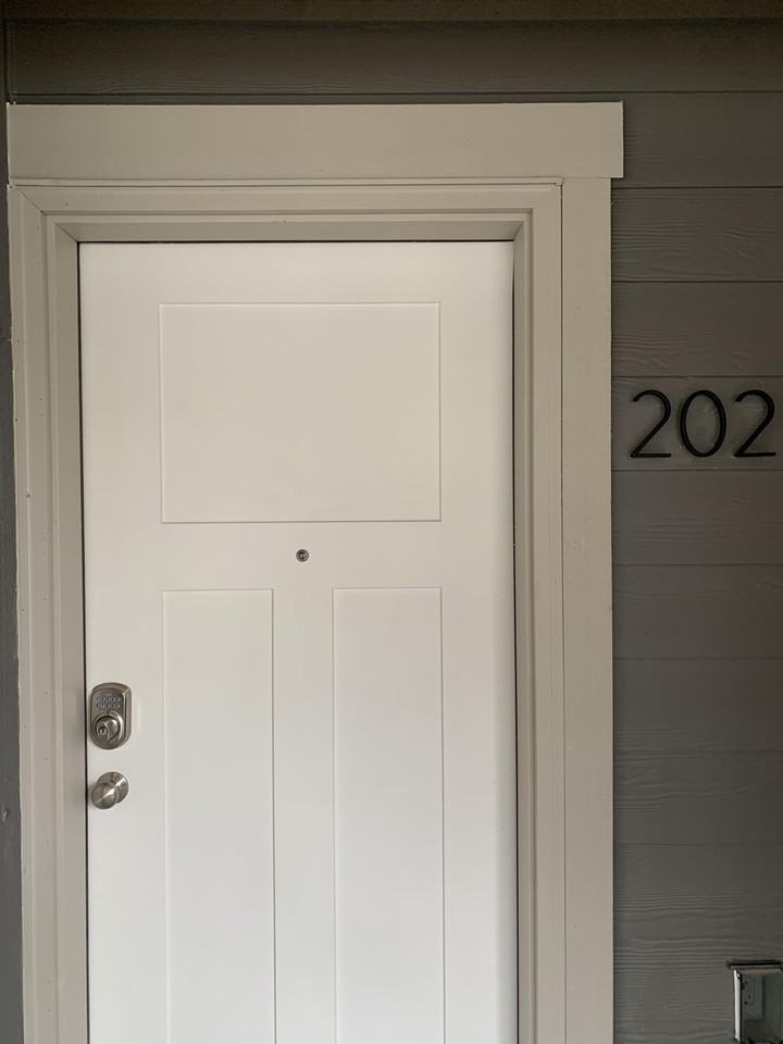 A15713-C202 - Photo 2 of 26