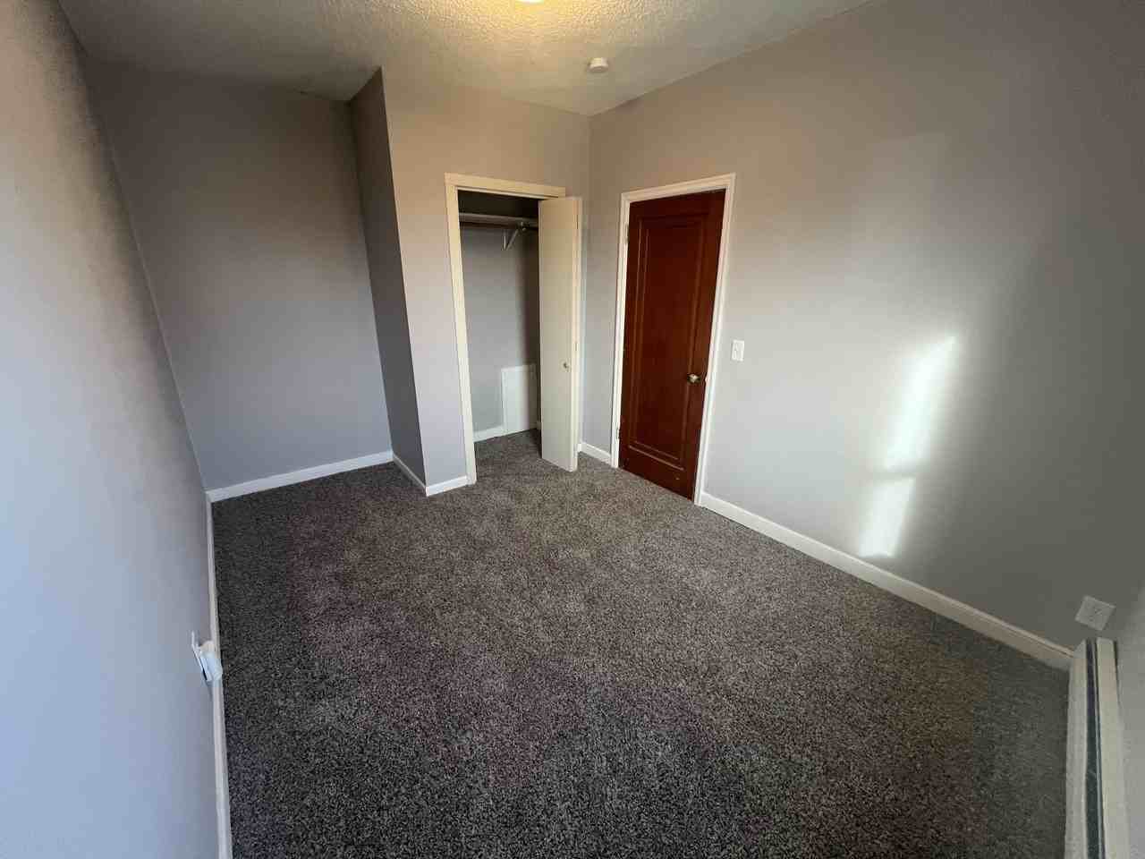 74 Birch Ave S - Photo 5 of 6