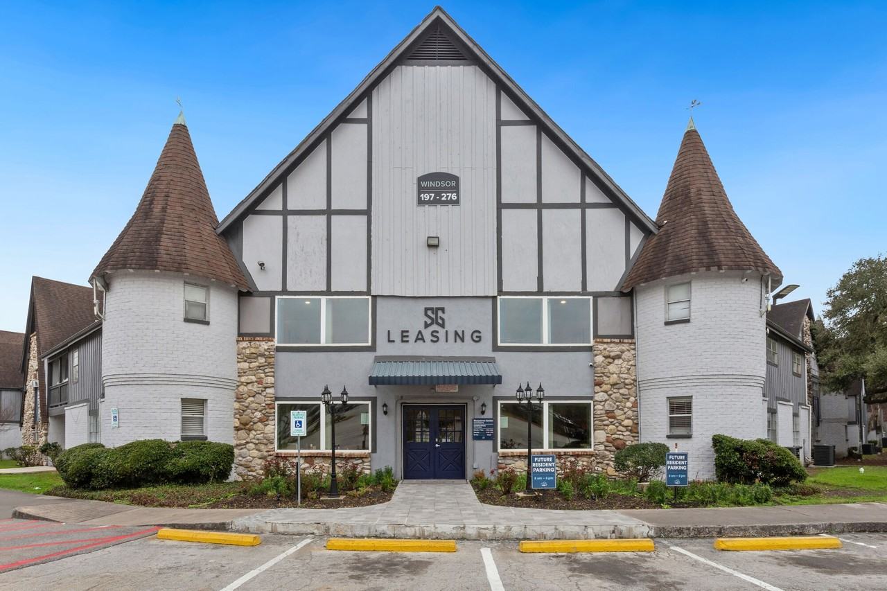 Sharpstown Garden - Photo 6 of 33