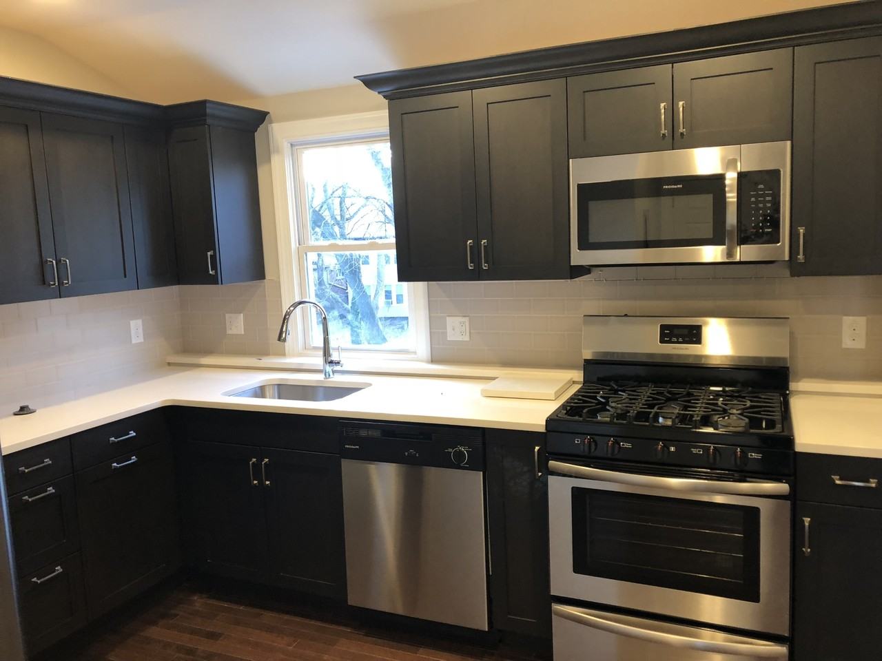 5830 Bartlett (JR) - Photo 3 of 17