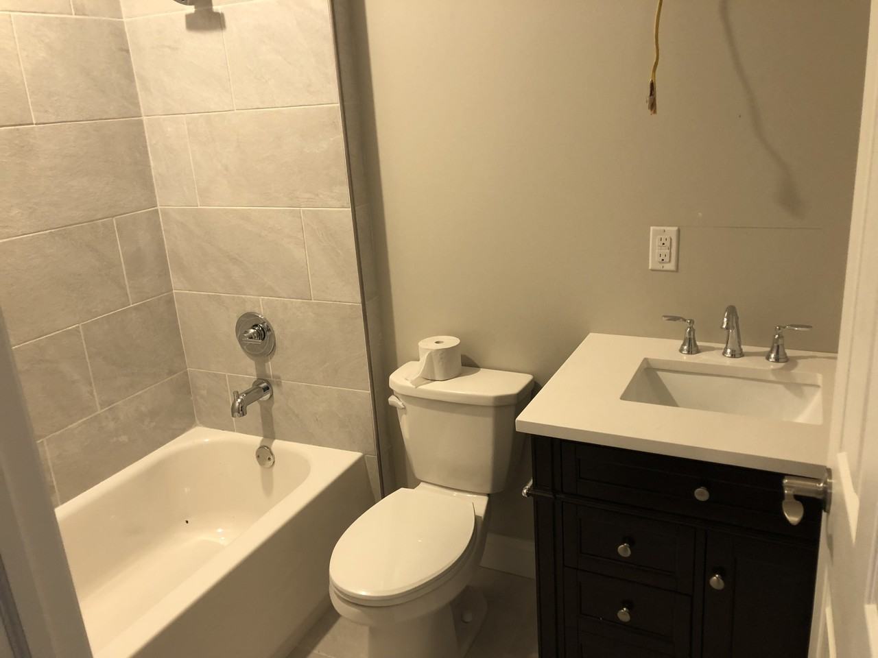 5830 Bartlett (JR) - Photo 4 of 17