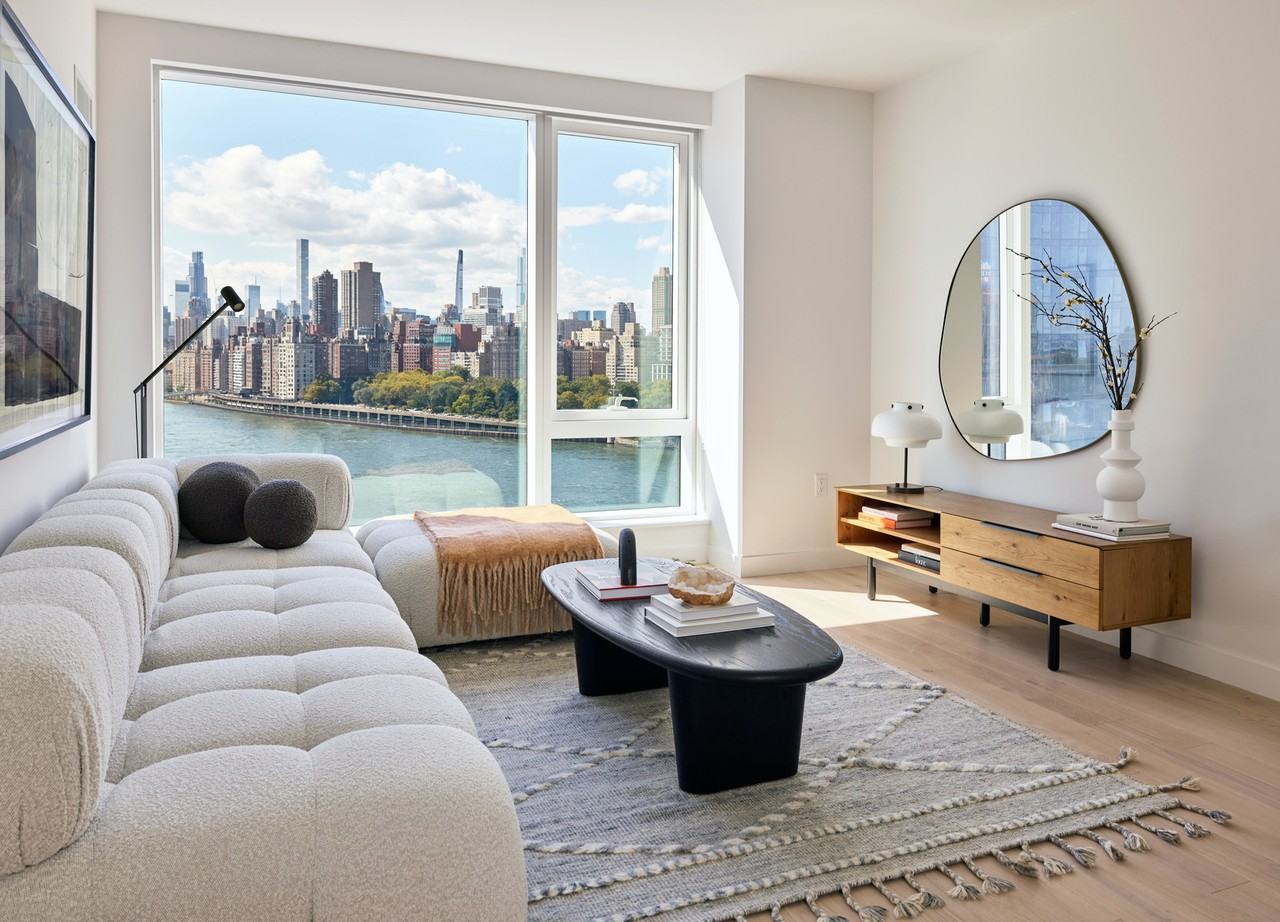 20 Halletts Point - Photo 2 of 50