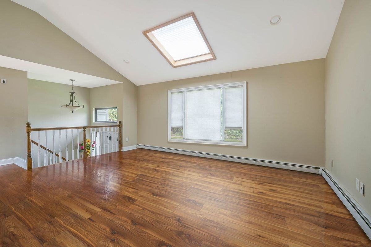 15 Newfoundland Ave - Photo 3 of 18