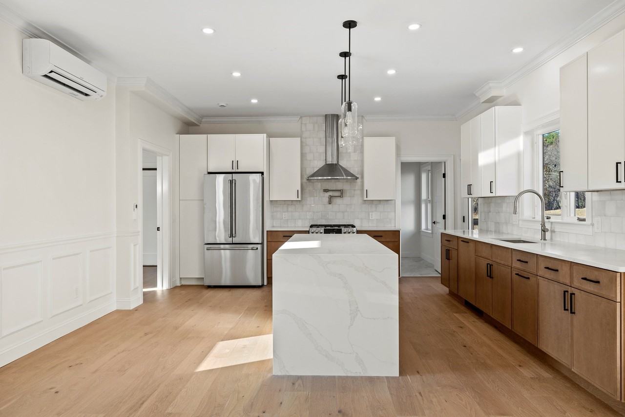 130 Winter St #D - Photo 3 of 18