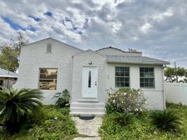 featured image of 104 E Pinecrest Ave #NA