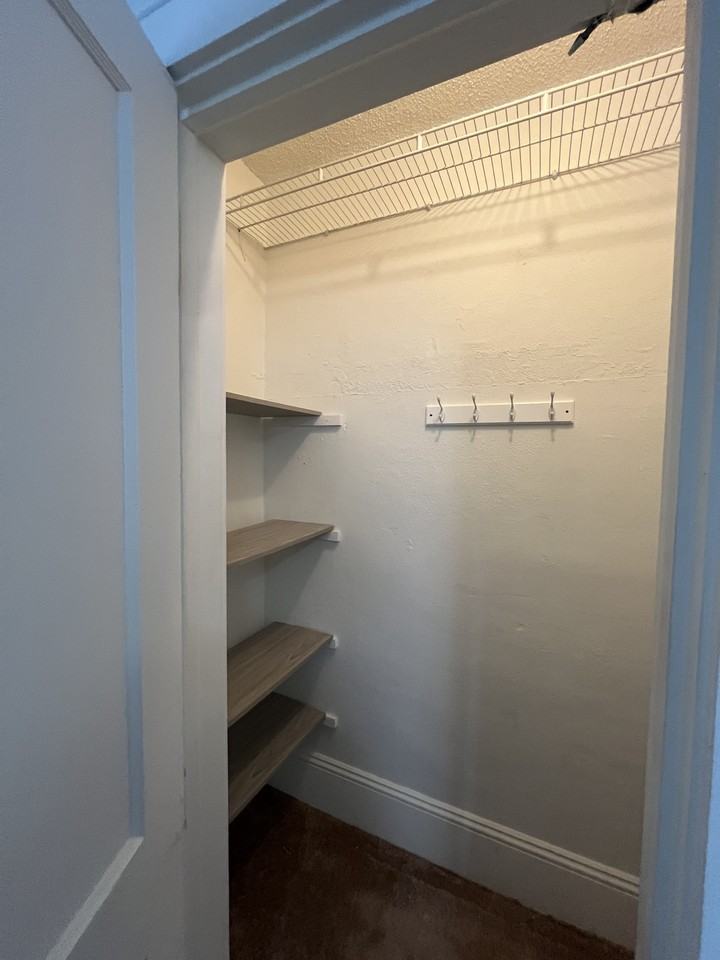 104 E Pinecrest Ave #NA - Photo 6 of 13