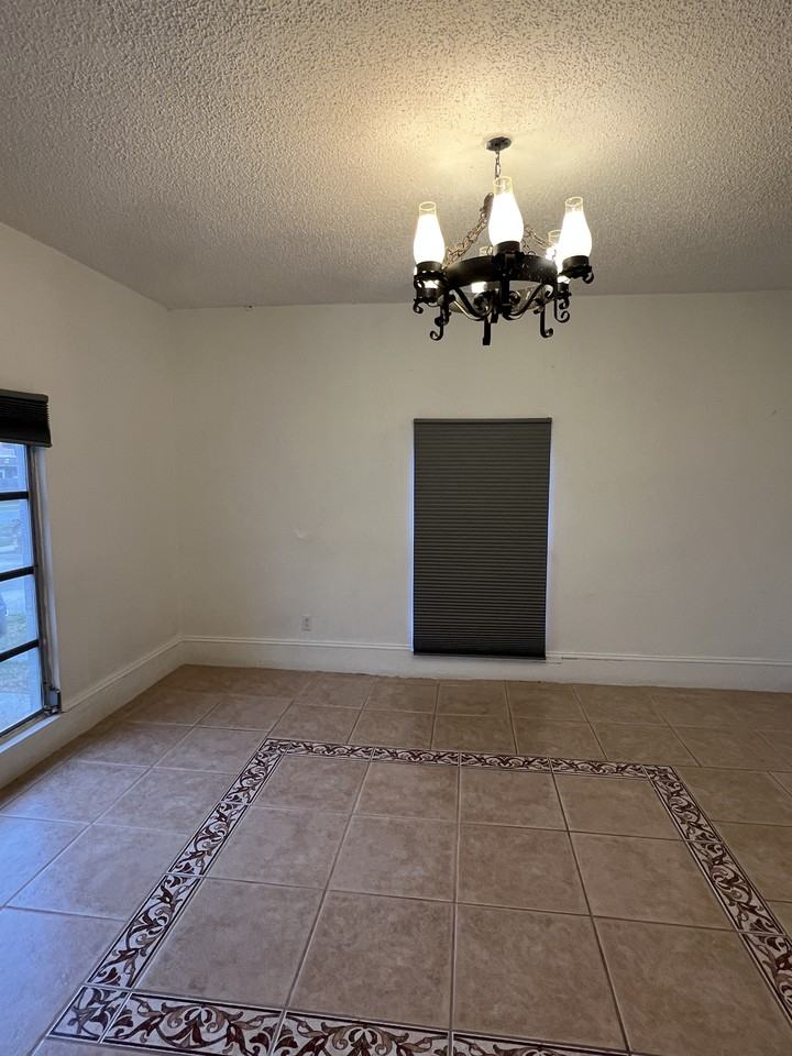 104 E Pinecrest Ave #NA - Photo 7 of 13