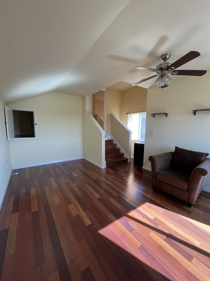 1329 Everett St #NA - Photo 3 of 11