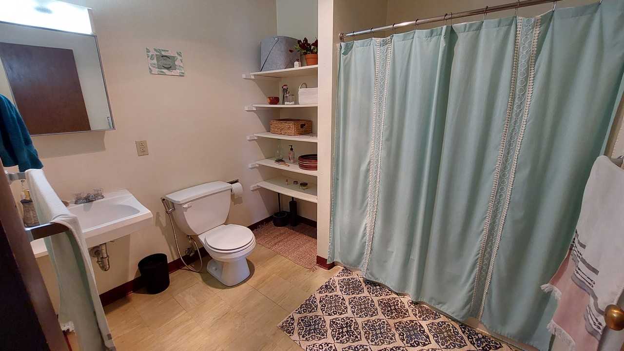 1270 N 2nd St - Photo 4 of 7