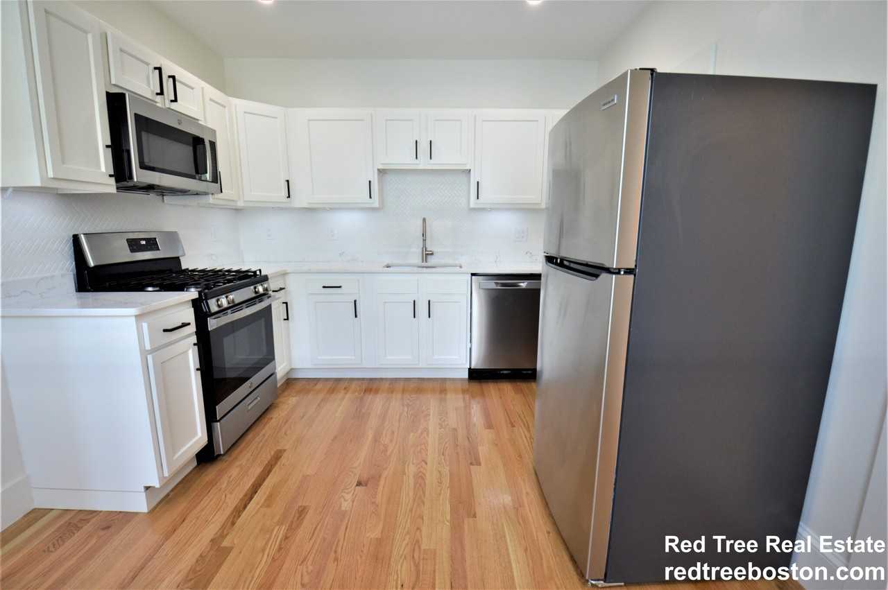 27 Ransom Rd #2 - Photo 4 of 29