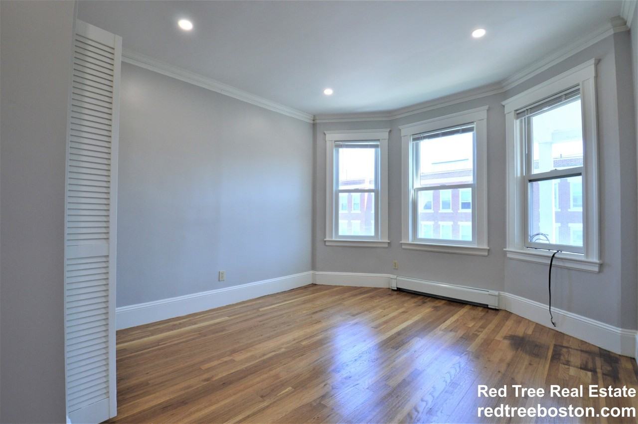 27 Ransom Rd #2 - Photo 6 of 29