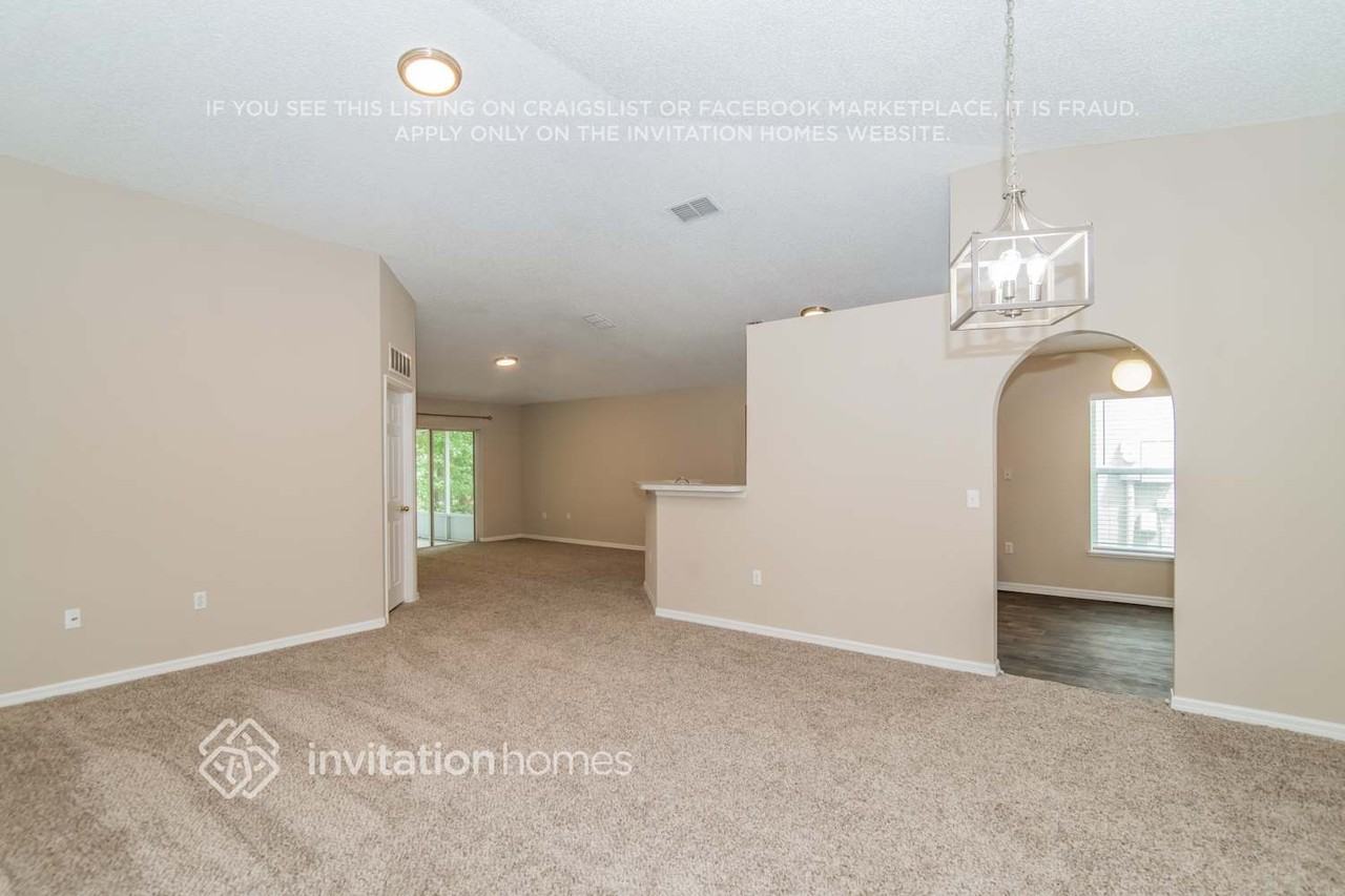 9739 Watershed Ct - Photo 7 of 19