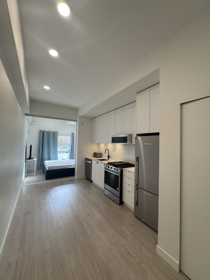 2345 Rindall Avenue #10* - Photo 7 of 11
