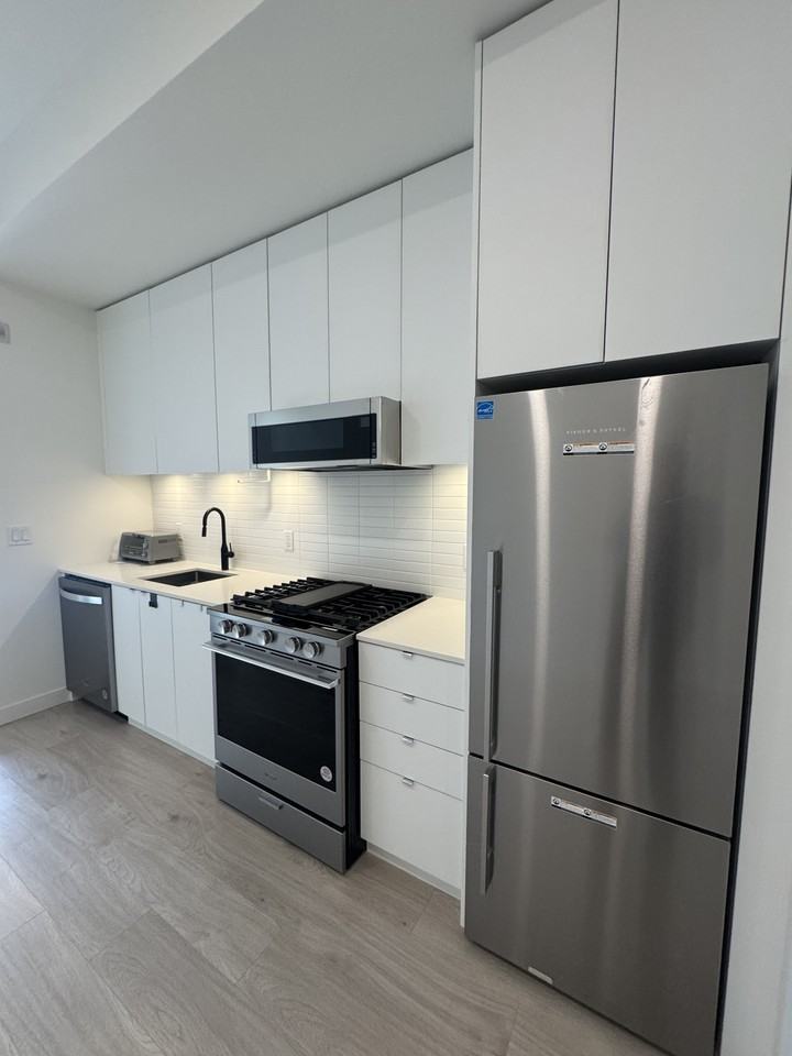 2345 Rindall Avenue #10* - Photo 3 of 11