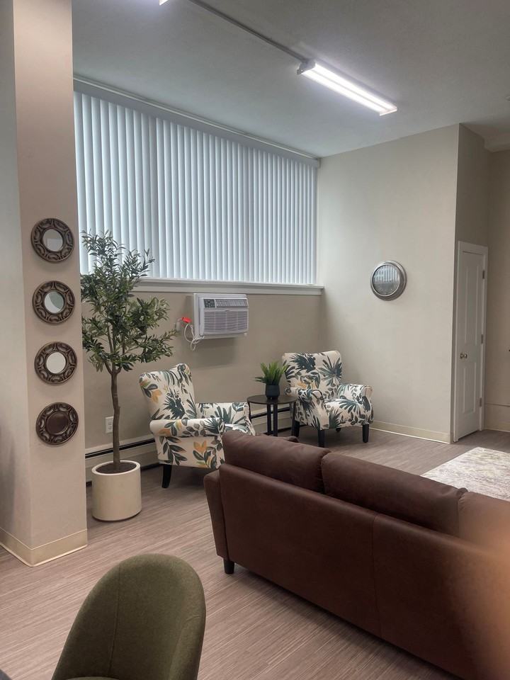 Cooper River Plaza Apartments - Photo 6 of 28