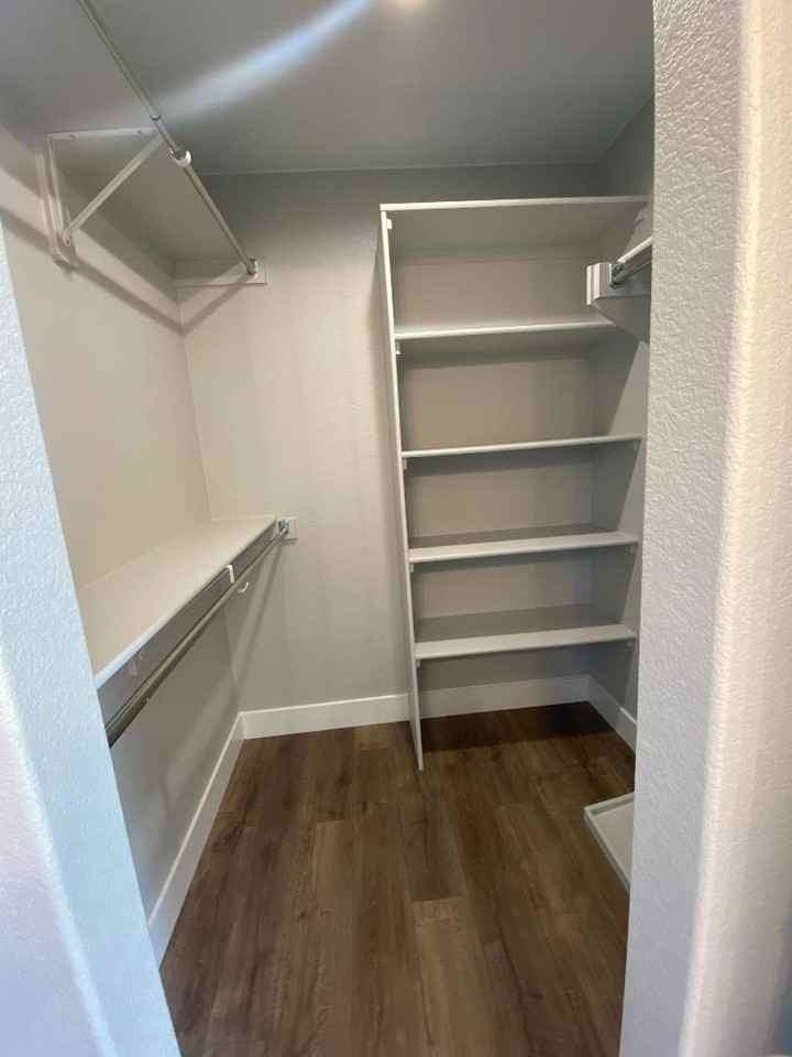 1130 Swope Ave - Photo 7 of 11