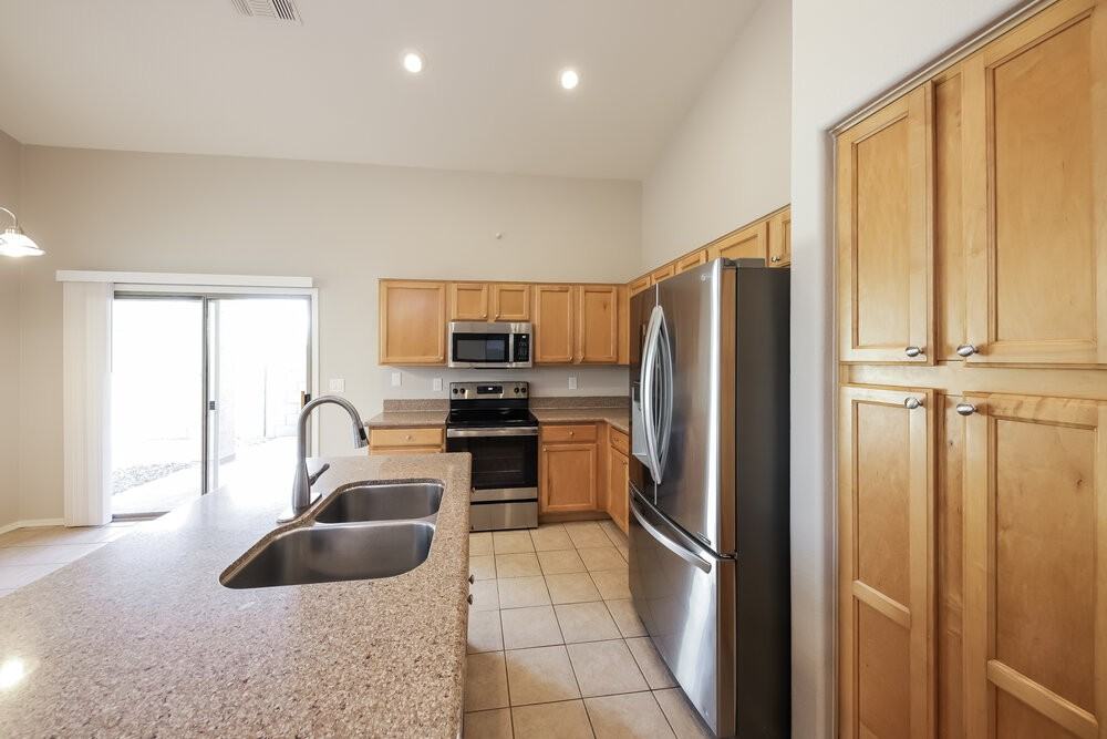 3453 W Webster Ct - Photo 7 of 16