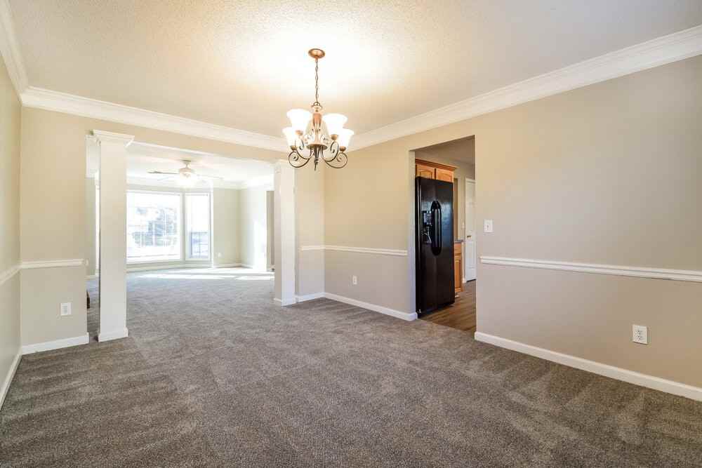 208 Chesapeake Ln - Photo 6 of 17