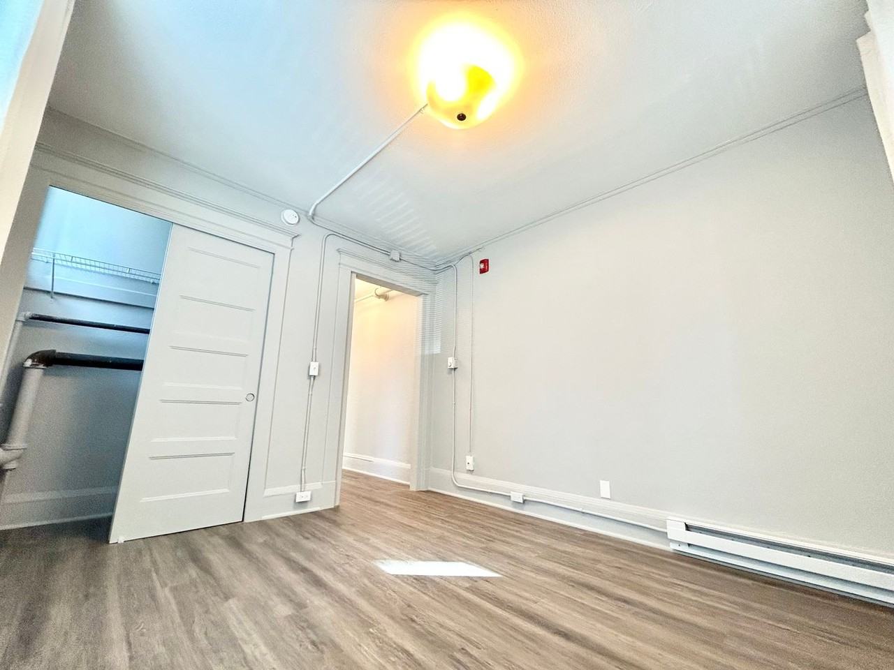 814 Columbia St - Photo 5 of 22