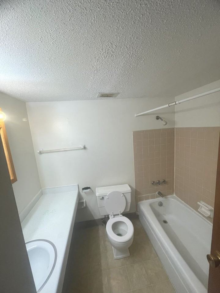 791 Russell Rd - Photo 2 of 15