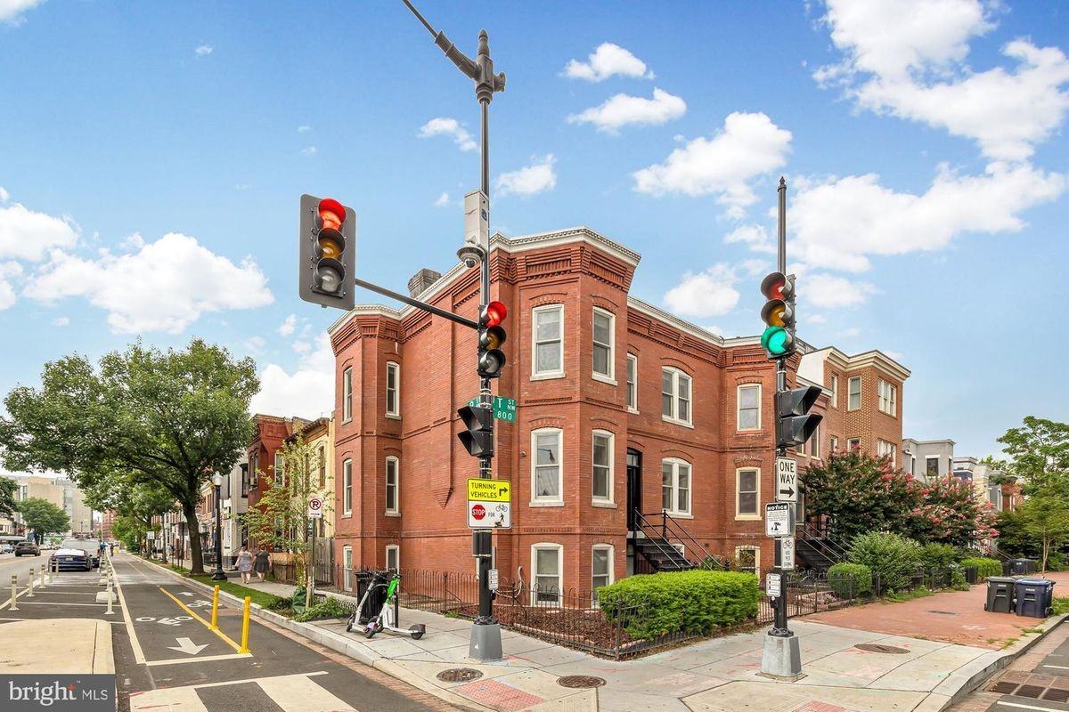 817 T St Nw - Photo 2 of 12