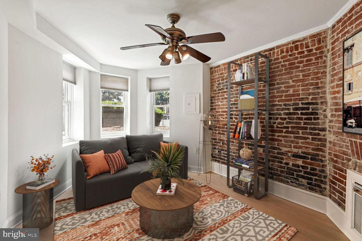 817 T St Nw - Photo 3 of 12