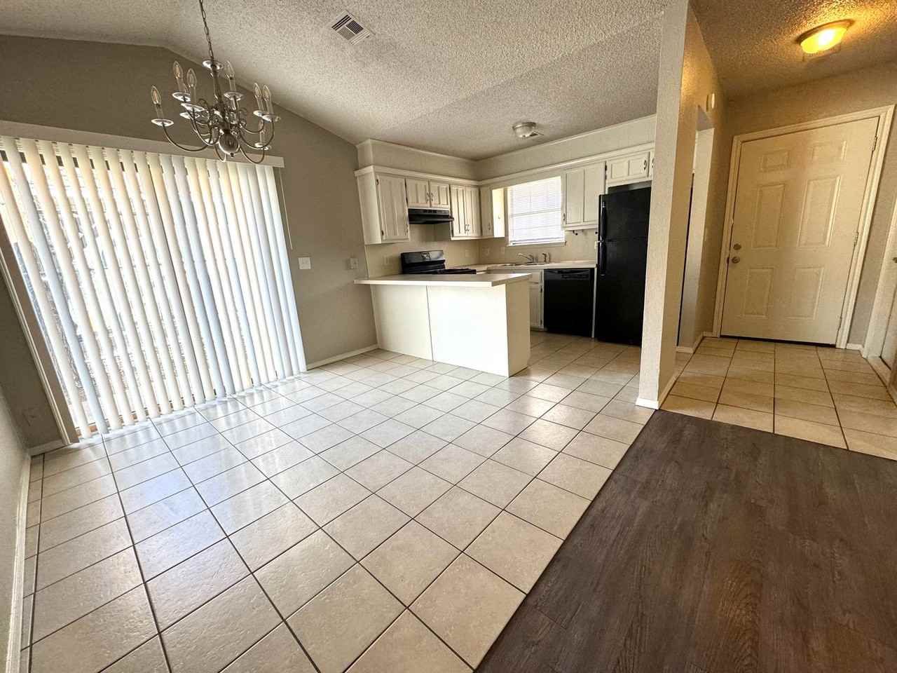 5726 S Vancouver Ave #1 - Photo 5 of 25
