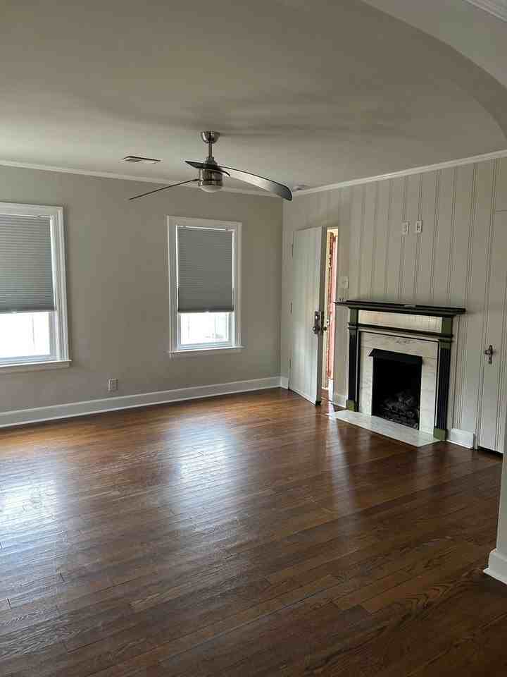 1915 Peabody Ave - Photo 2 of 10