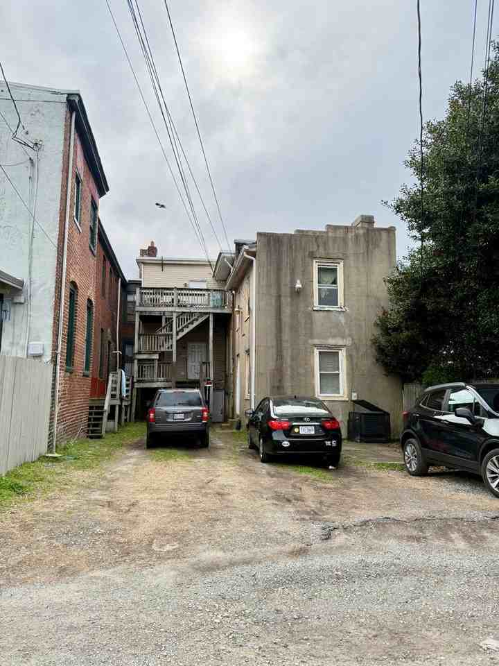 112 W Clay St - Photo 3 of 23