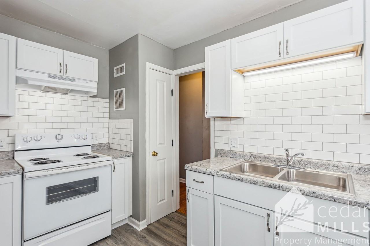 1703 E Looman St - Photo 6 of 16