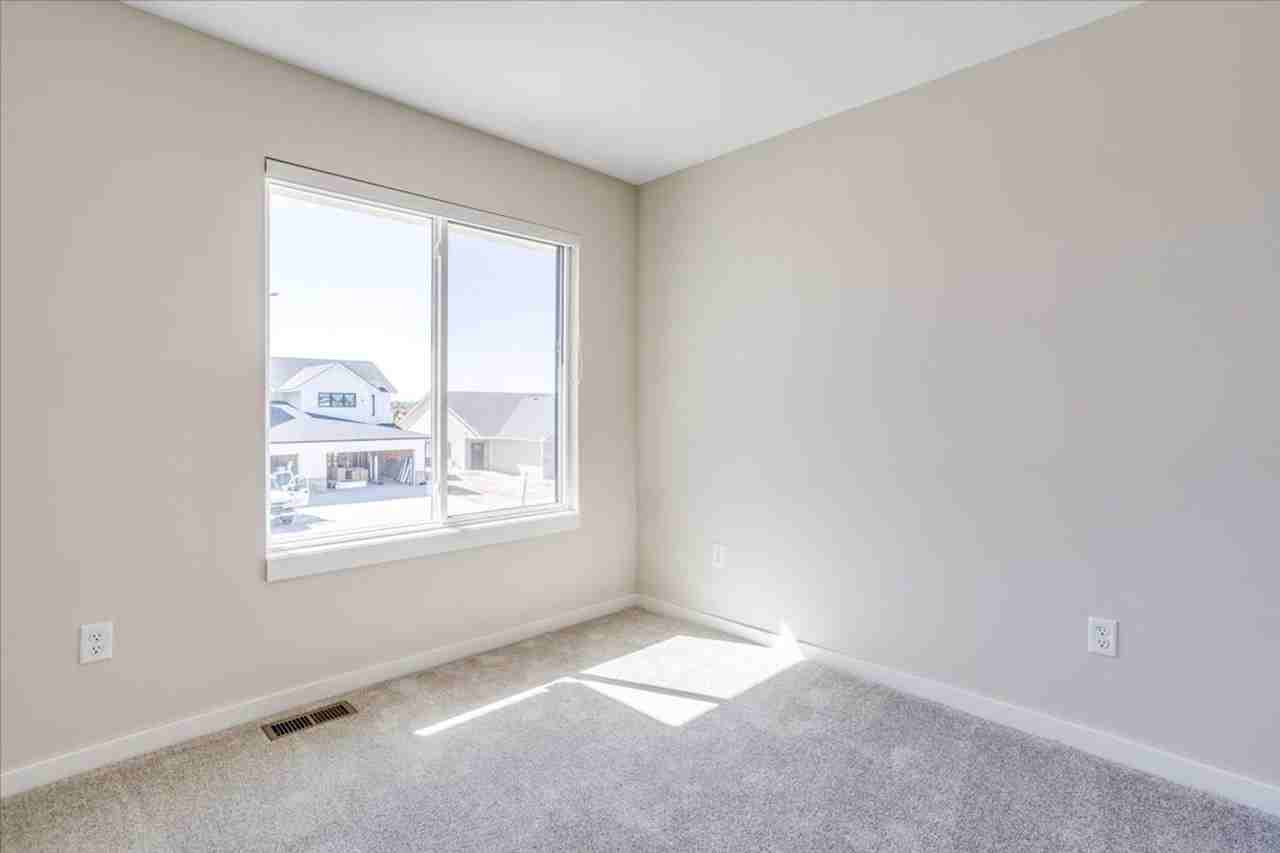 12289 W Fennec St - Photo 7 of 20