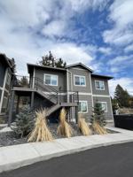 featured image of 2076 Nw Black Pines Pl