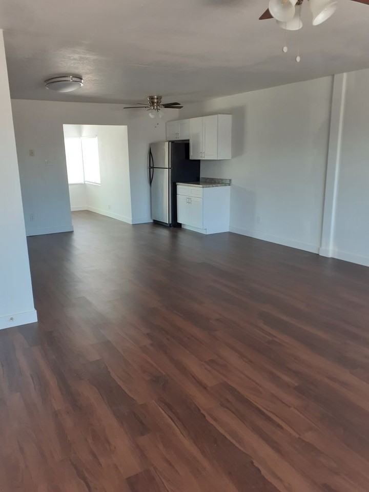 5408 S 44th Pl - Photo 4 of 14