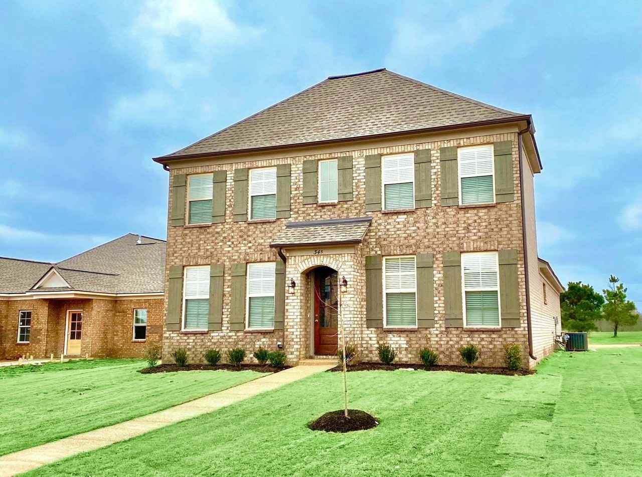 345 Azalea Dr - Photo 2 of 16