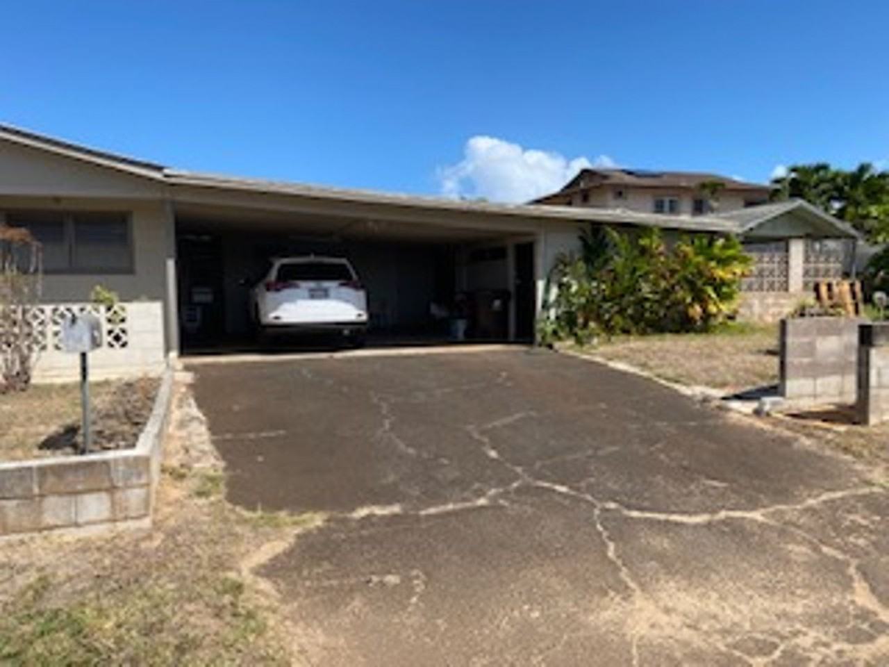 760 Ikai St - Photo 3 of 27