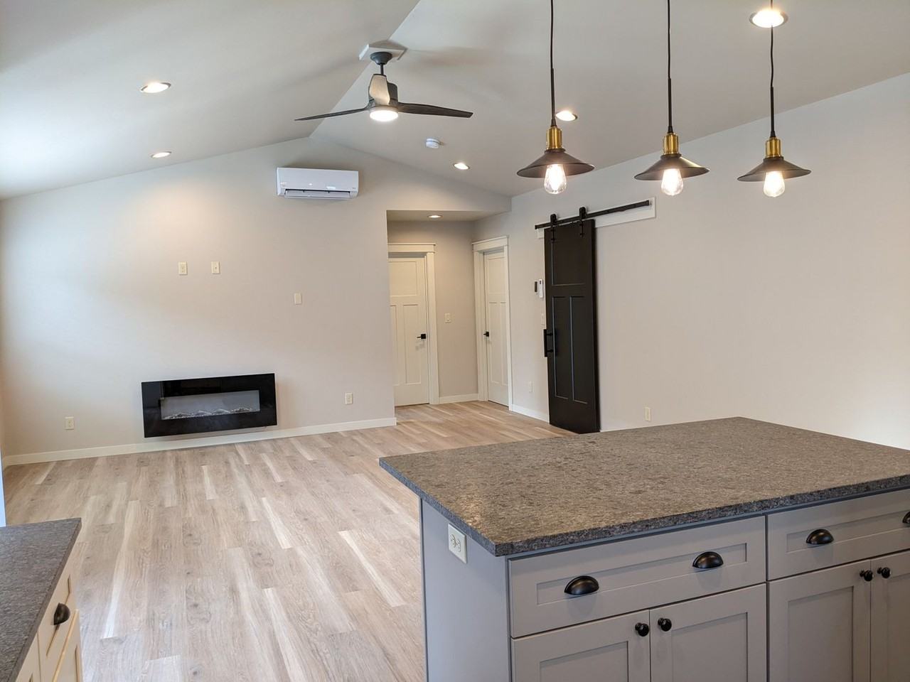 2204 Four Oaks Grange Rd - Photo 6 of 20