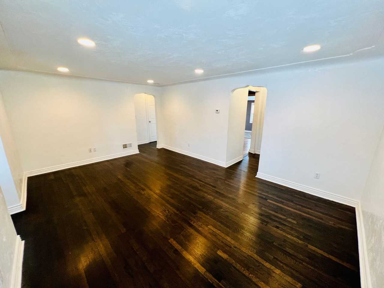 3084 S Eudora St - Photo 4 of 27