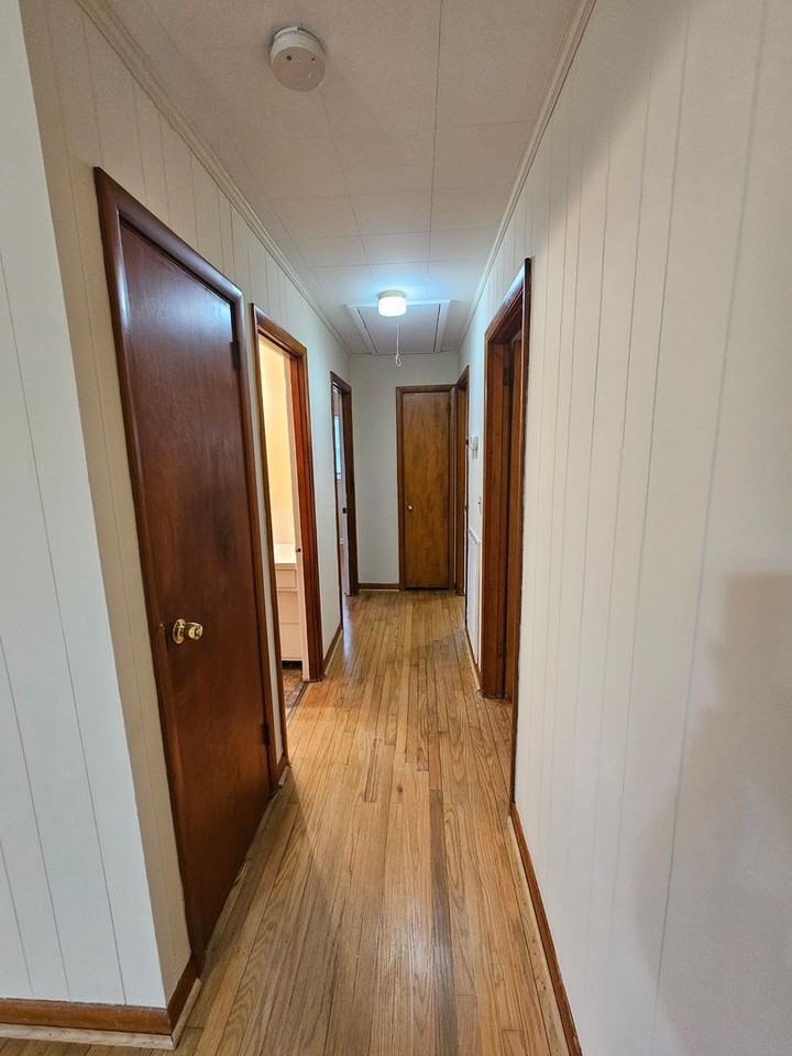 504 Casey St - Photo 7 of 15