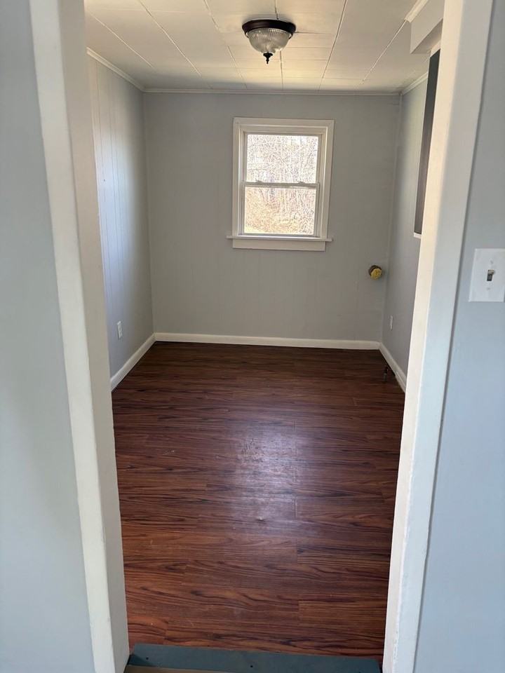 19 Short St - Photo 3 of 10