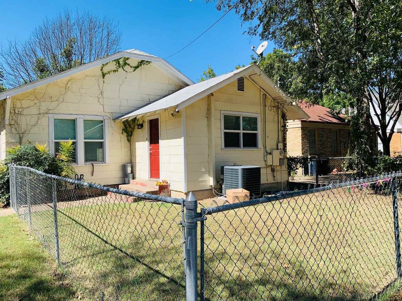 3145 Cockrell Ave - Photo 4 of 7