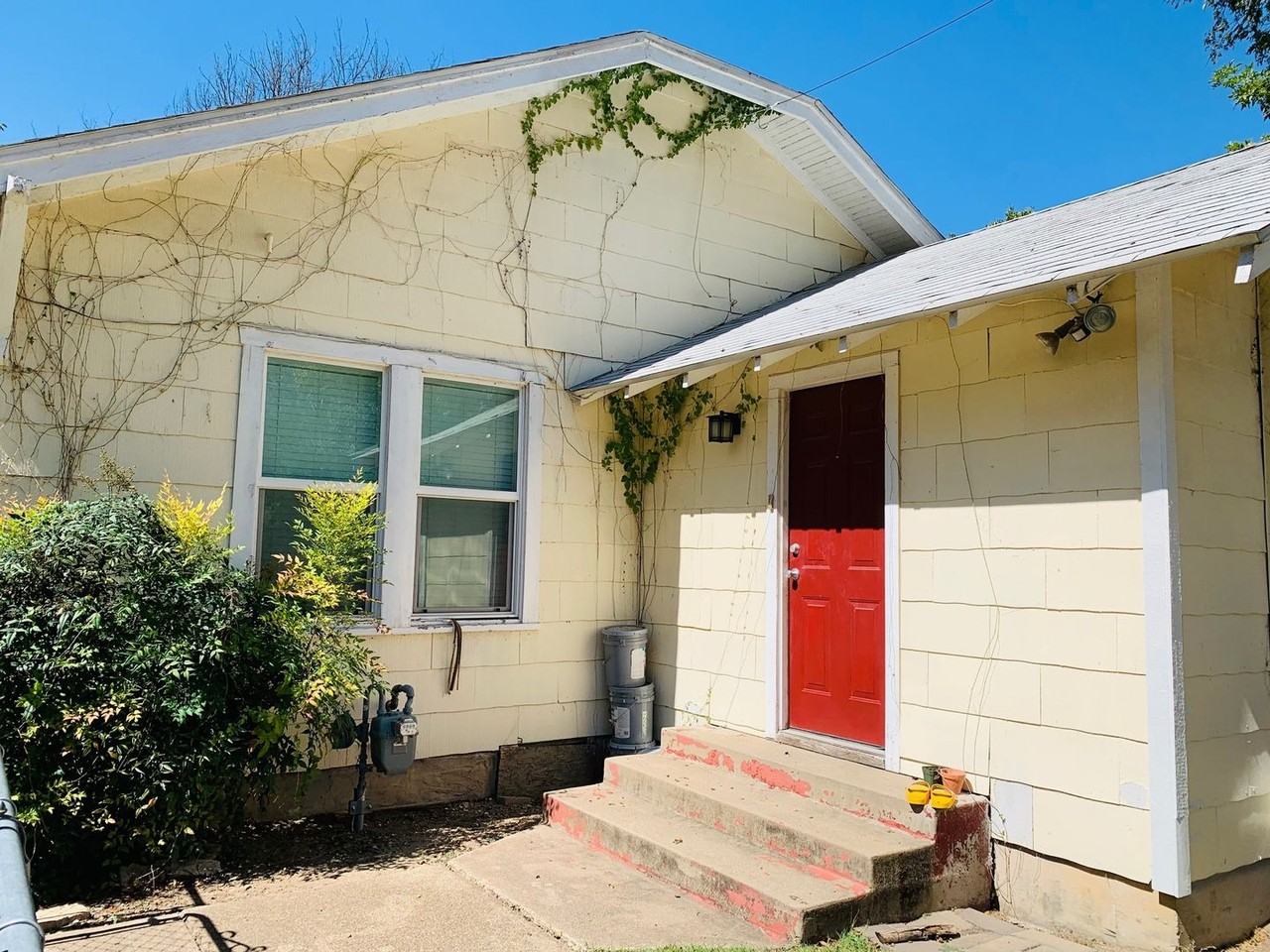 3145 Cockrell Ave - Photo 5 of 7