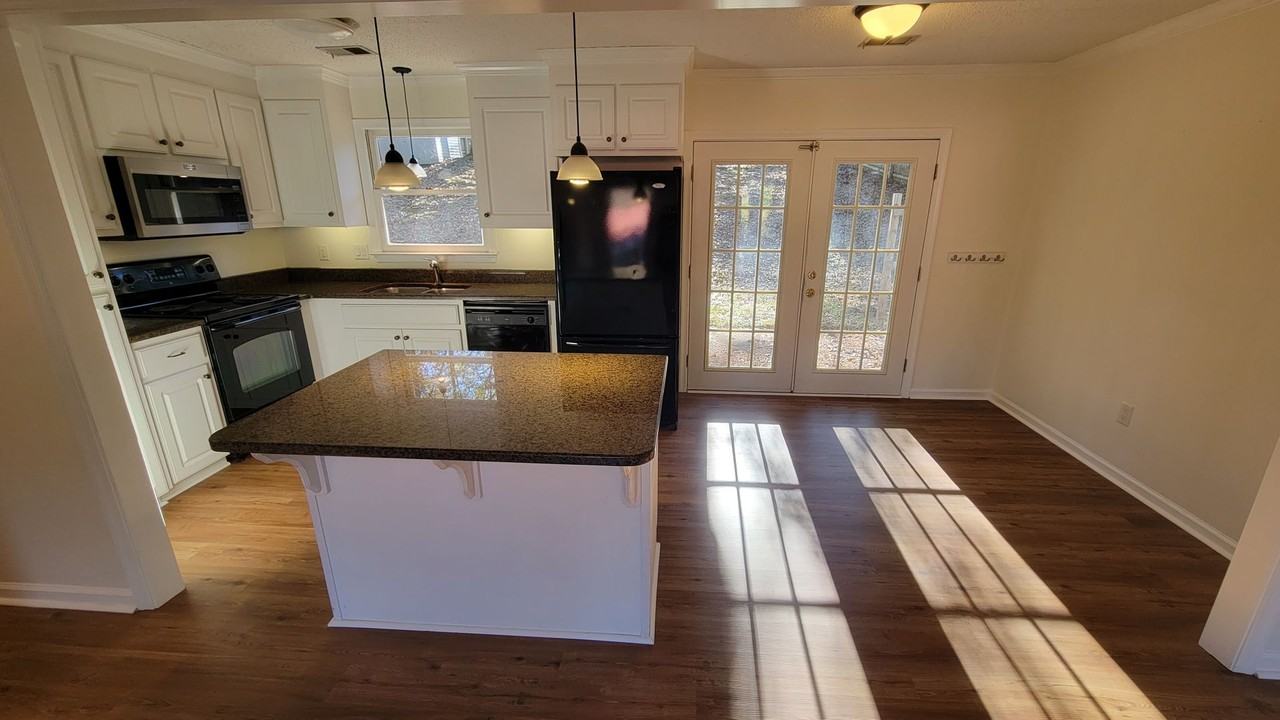 18 Saint Andrews Way - Photo 4 of 14